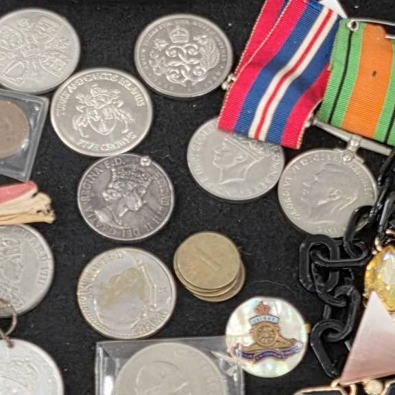Coins, Medals & Militaria